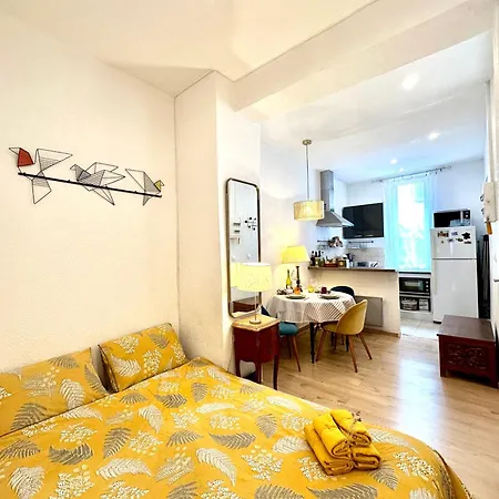 Apartament 10-15 Min To Railway, Beach, Marketplace